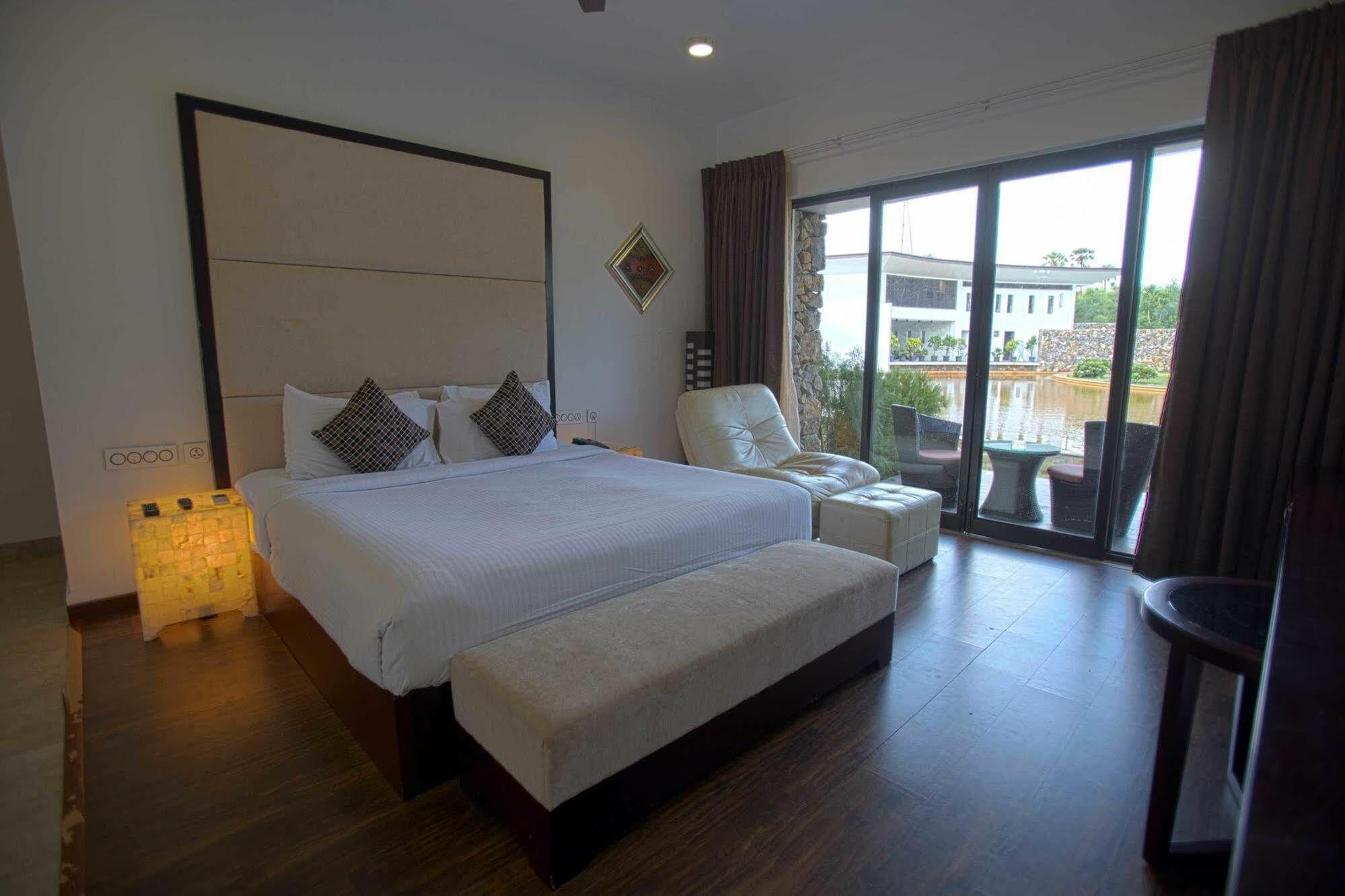 Anora Beach Resort Mahabalipuram Kūvattūr Esterno foto